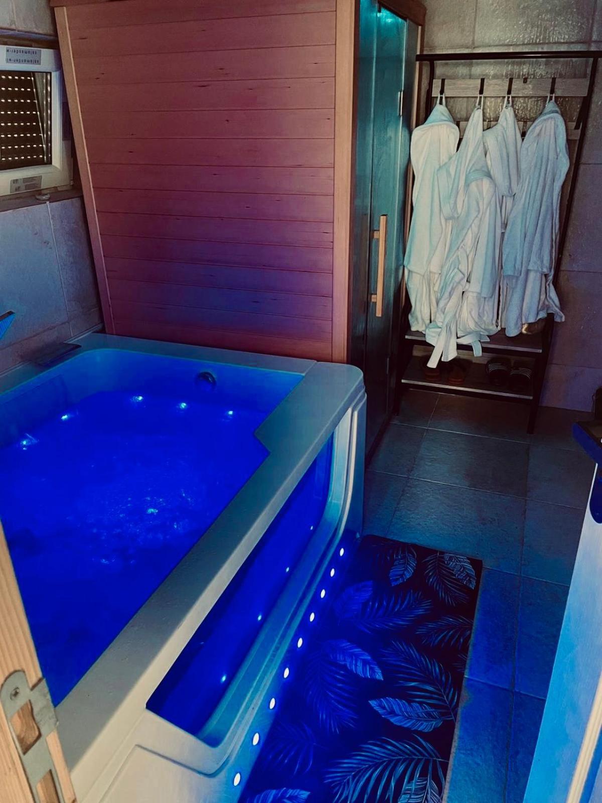 Oasis Spa Pres De Disney 南特伊·莱斯莫 外观 照片